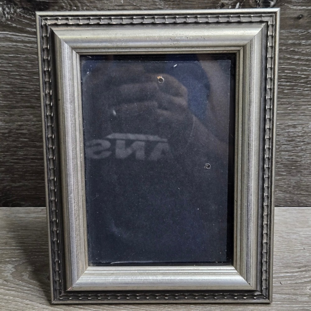 Silver Tone Metal Beaded Rope Border Rectangular Picture Frame 6.5x4.5" Tabletop